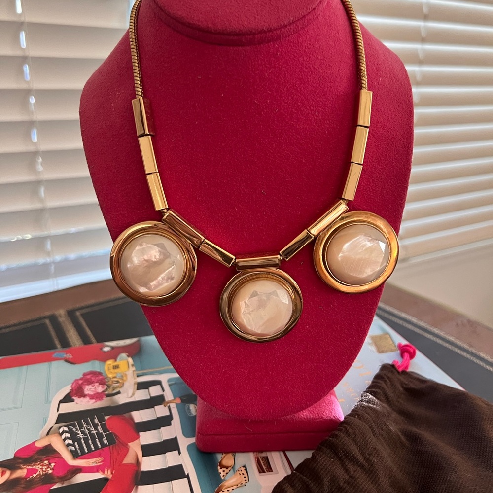 Kate spade statement necklace with original duster bag and adjustable strap